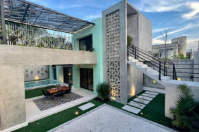 Full 2 story Jade House